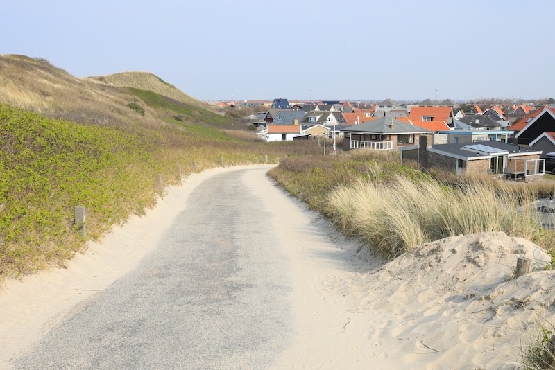 Julianadorp aan Zee: weitläufig und gut für Strandurlaub